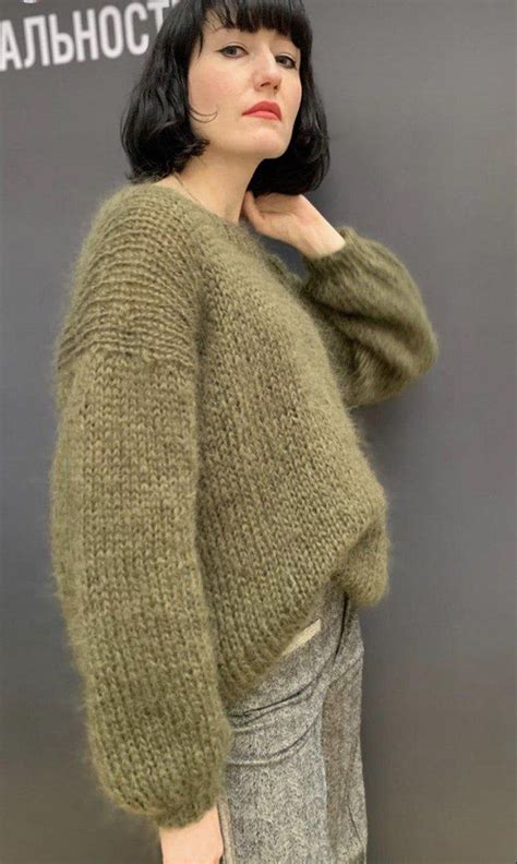 slouchy sweater knitting pattern free.